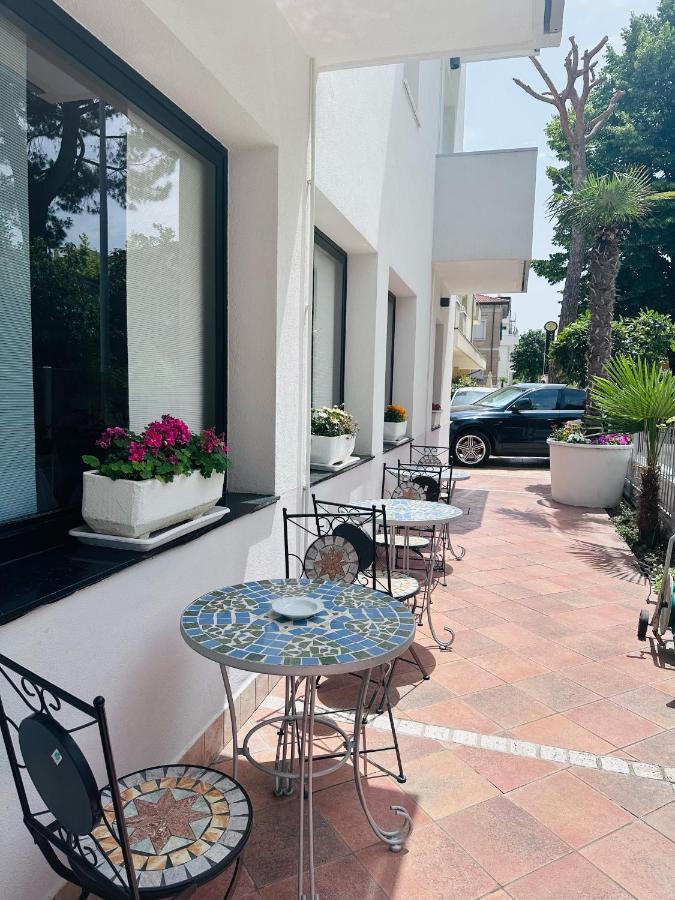 Hotel Adria Nuova Rímini Exterior foto